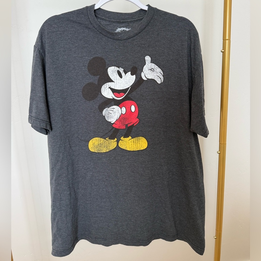 Disney Men's Charcoal Gray Graphic Mickey Mouse Tee | Crew Neck | Size XL | EUC
